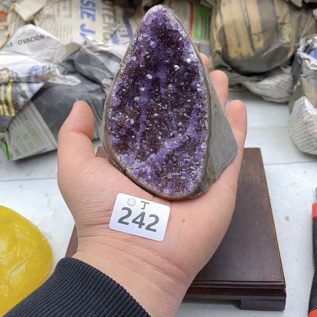 紫晶大型摆件（非配饰）未镶嵌