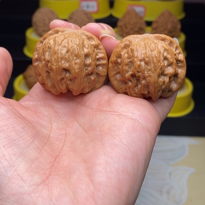 文玩核桃吊坠昌闷