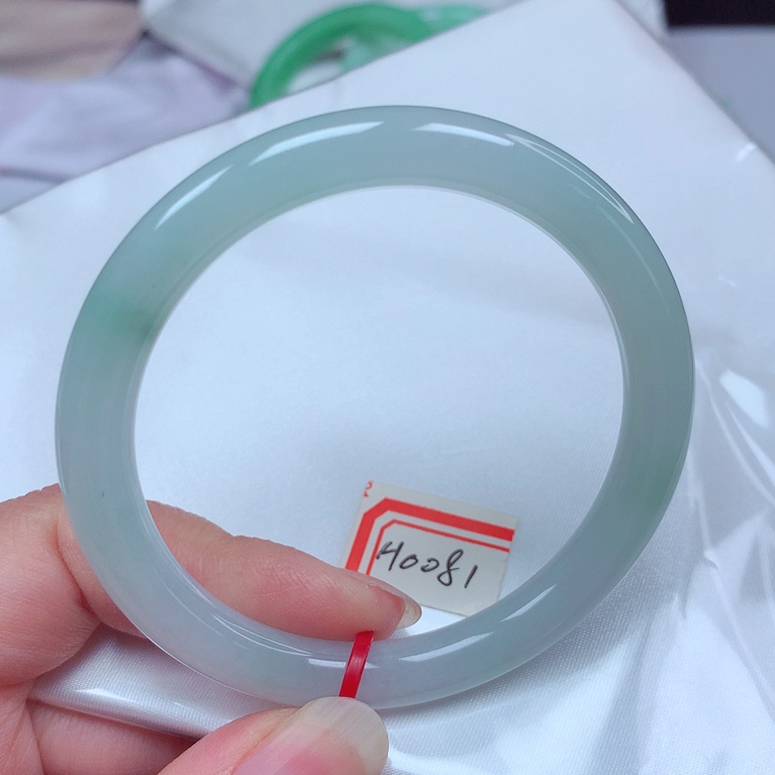 翡翠手镯（圆镯）未镶嵌