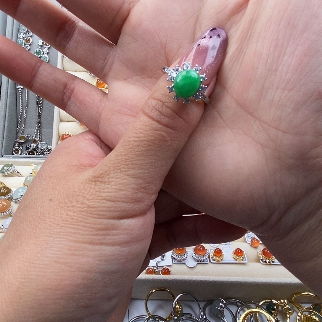 糖***果翡翠未镶嵌戒指缅甸