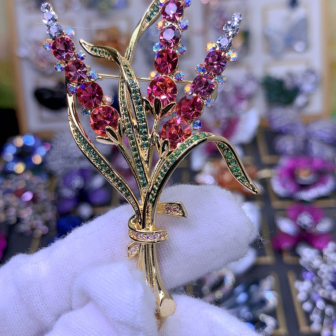 合成立方氧化锆铜胸针胸花