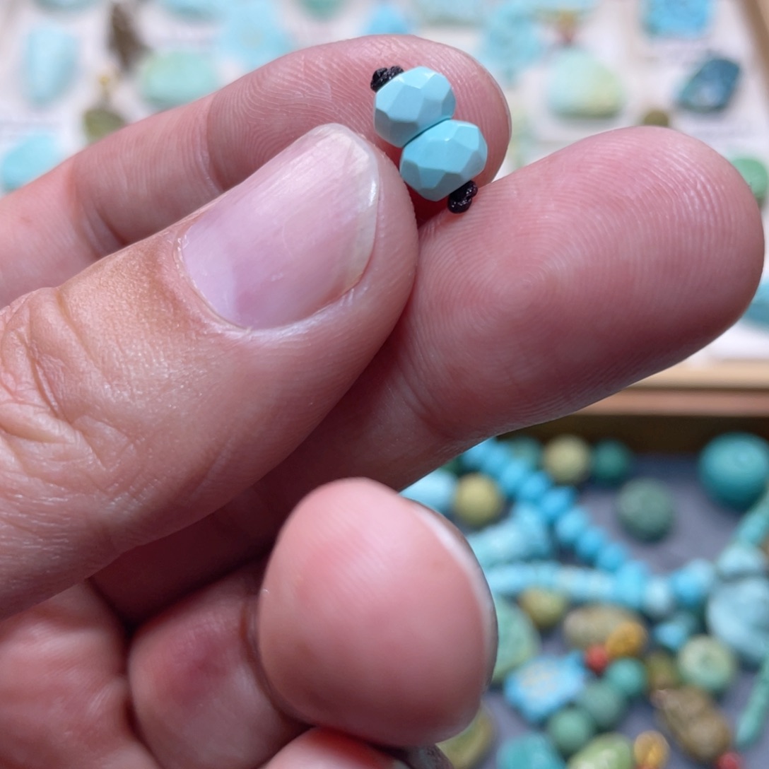 绿松石配饰未镶嵌