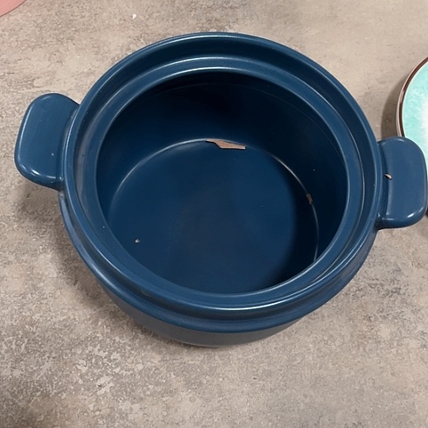 微瑕，明火，口径25厘米，高度15没有盖子，kdb蓝色