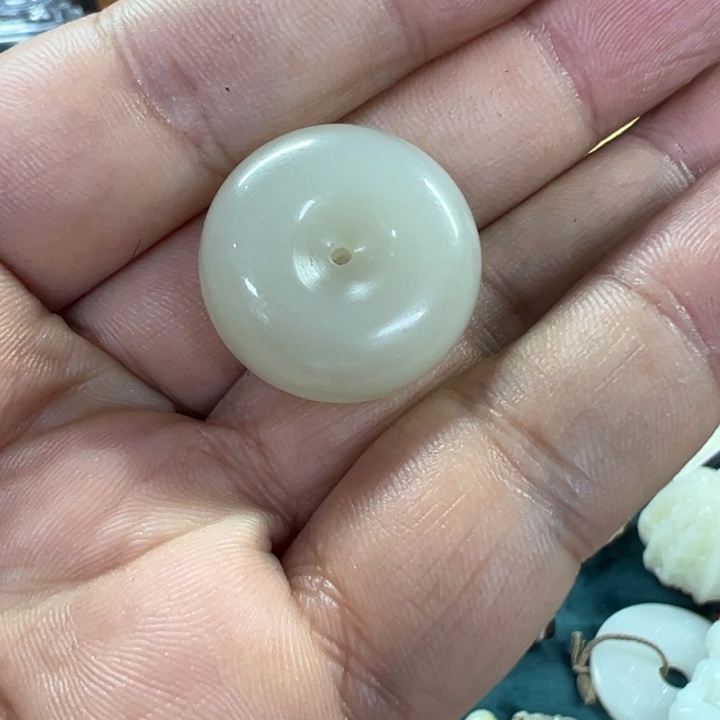 和田籽料开播炸不停