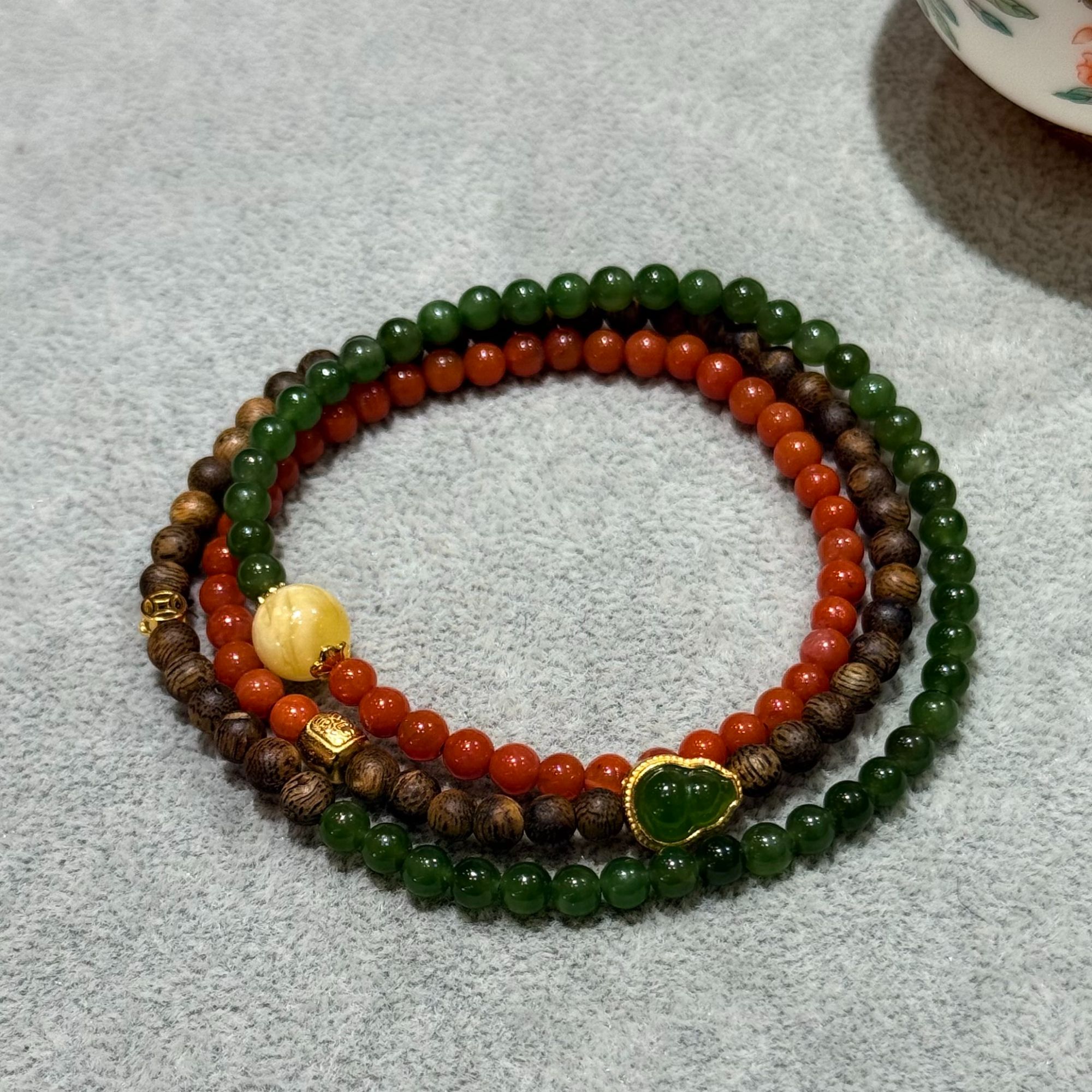 沉香沉香壹加小羊精选/沉香碧玉南红多圈手串