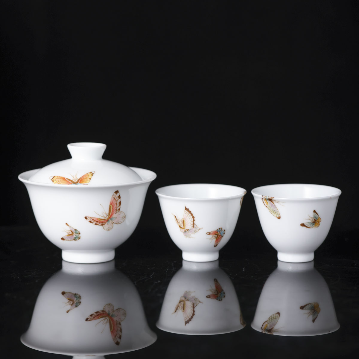 自慢堂--釉中彩蝴蝶风铃盖碗（一盖两杯）