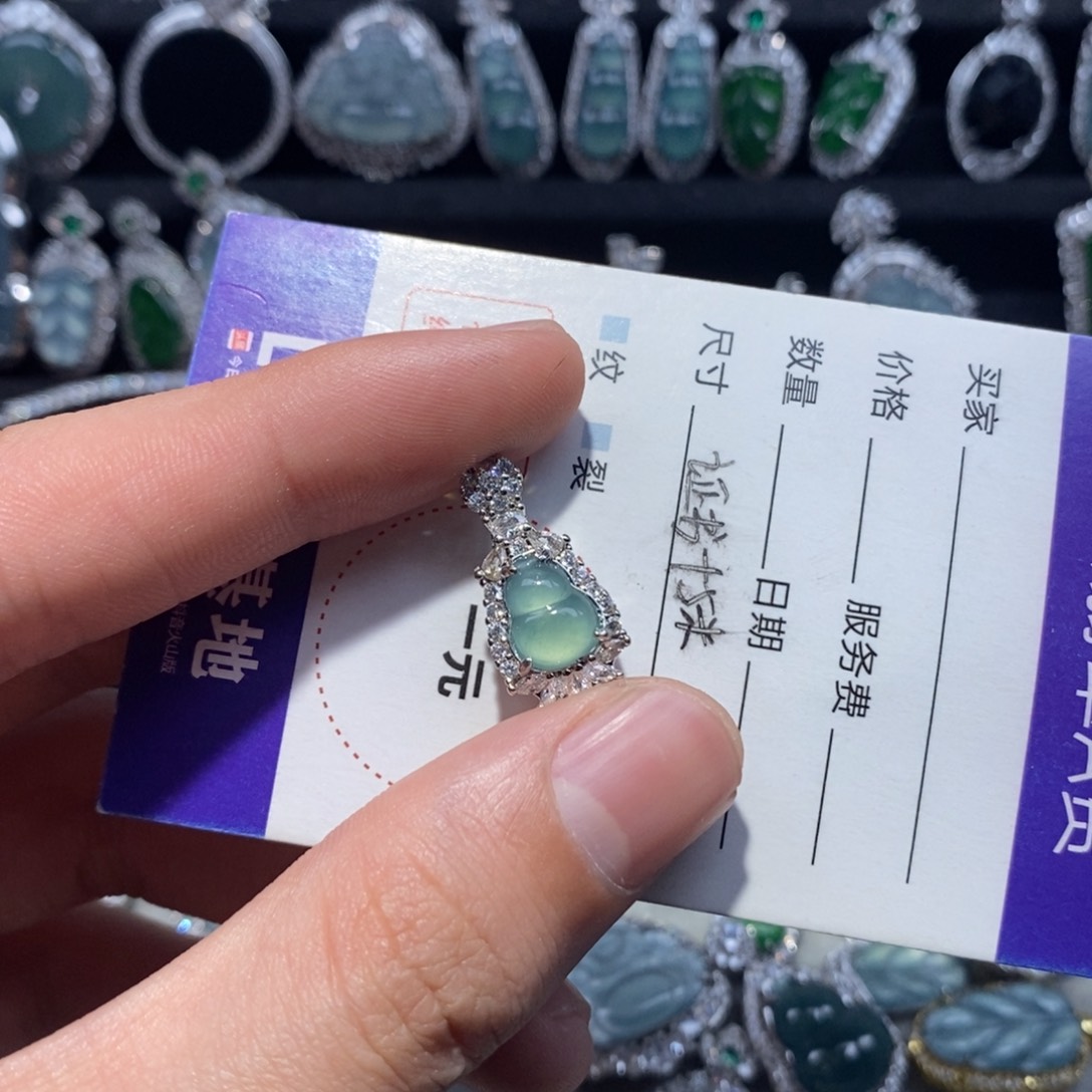 翡翠项链未镶嵌梦**了翡翠