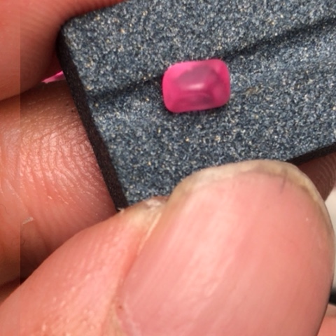 尖晶石裸石未镶嵌