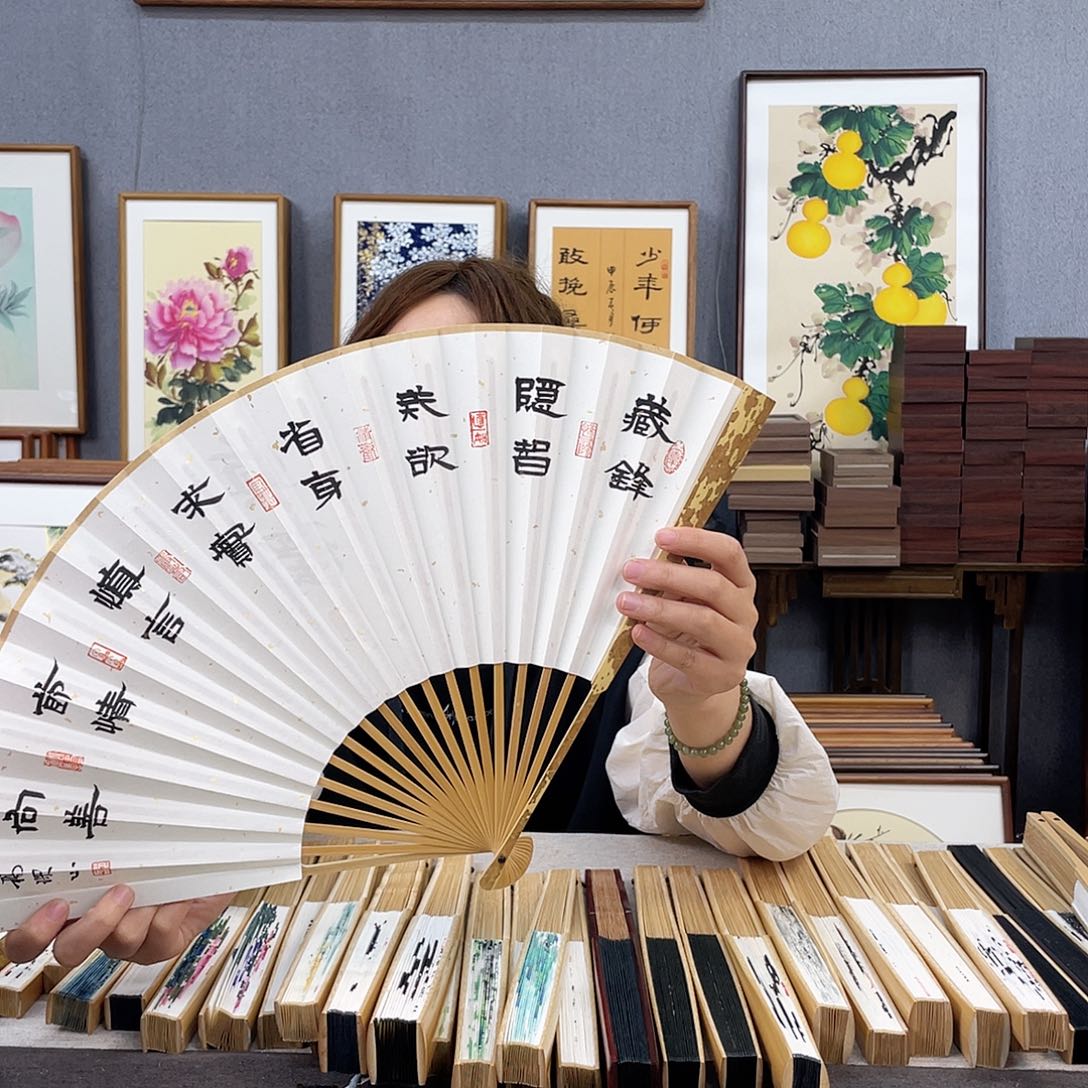 国画95寸梅妃-纯手绘-文玩扇骨（默认粘好）