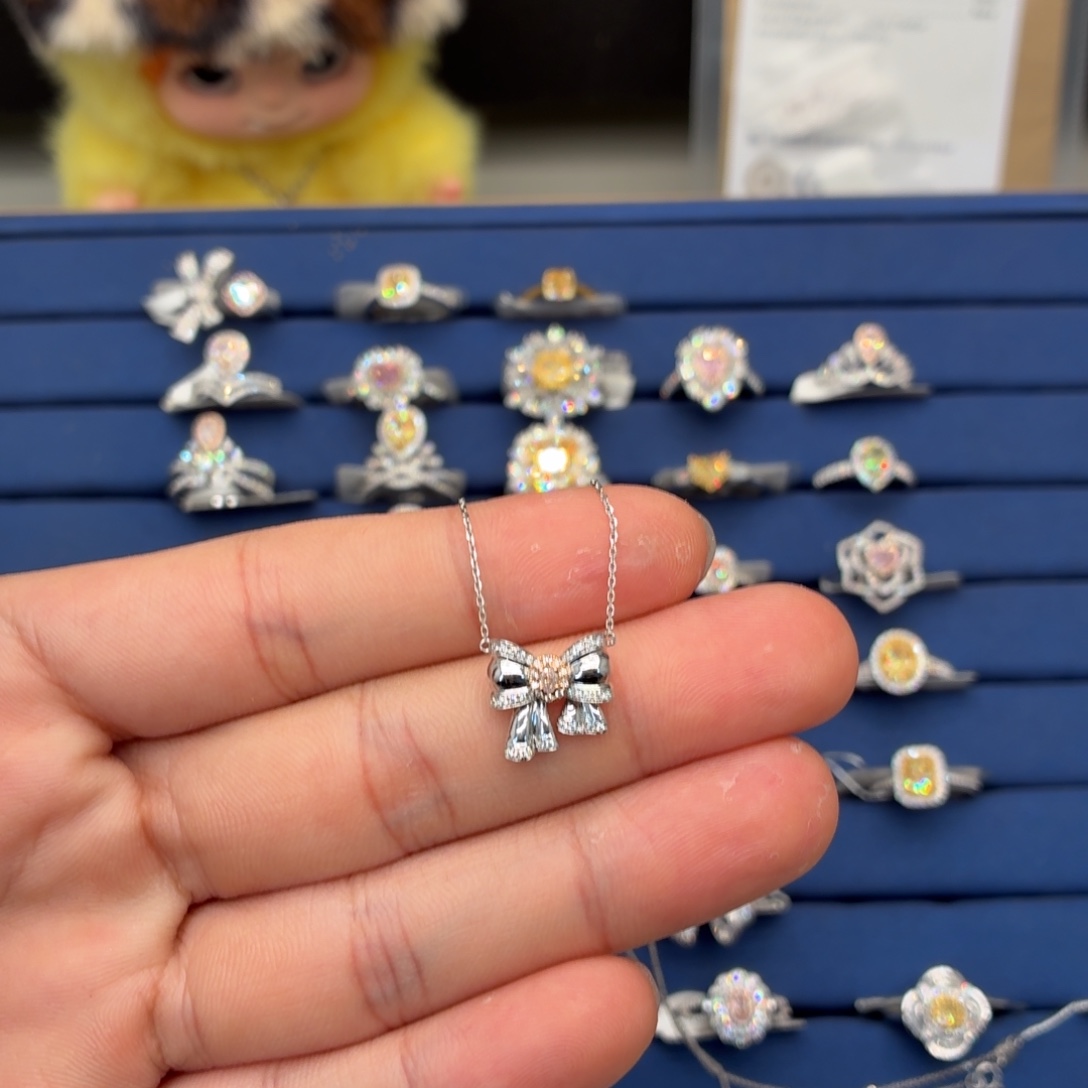 ****a钻石18K金镶嵌戒指/指环粉钻项链