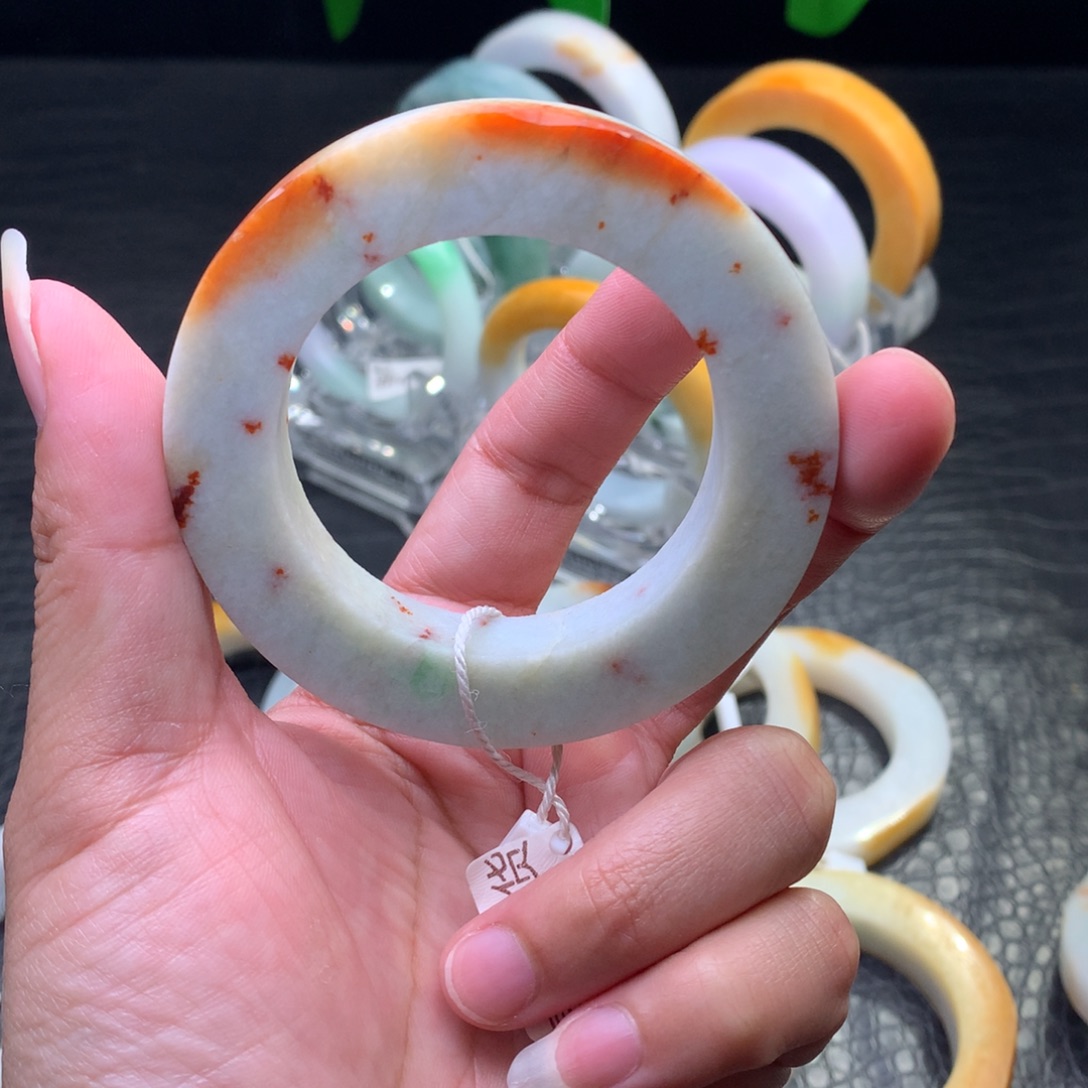 定制翡翠未镶嵌手镯