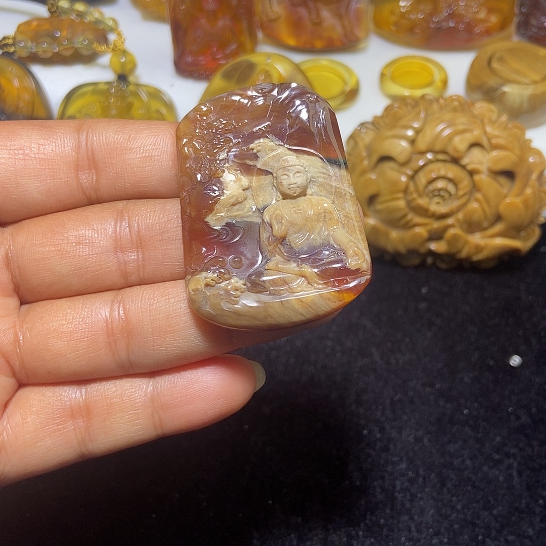 琥珀未镶嵌颈饰缅甸天然琥珀吊坠