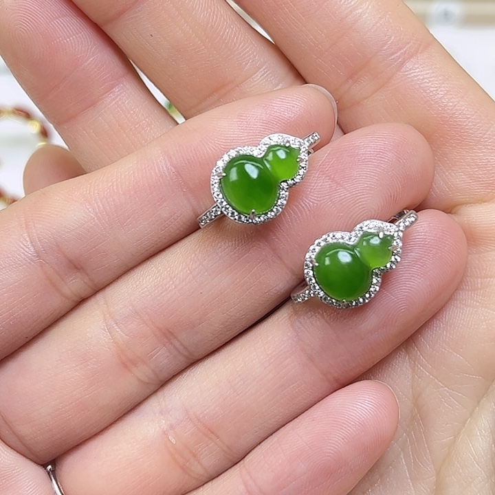 知***遥和田玉银S925镶嵌耳饰