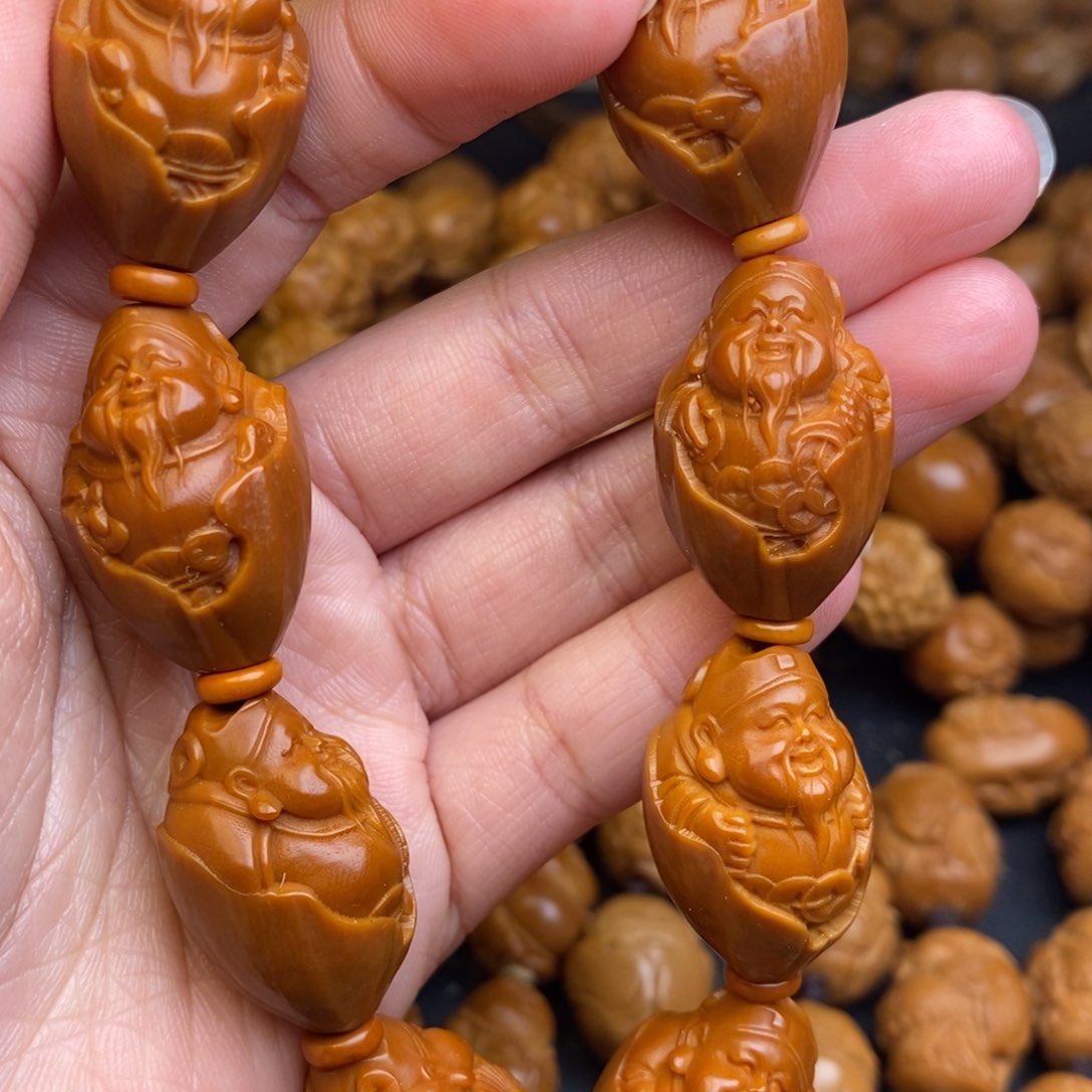 橄榄核吊坠包衣财神1.7+