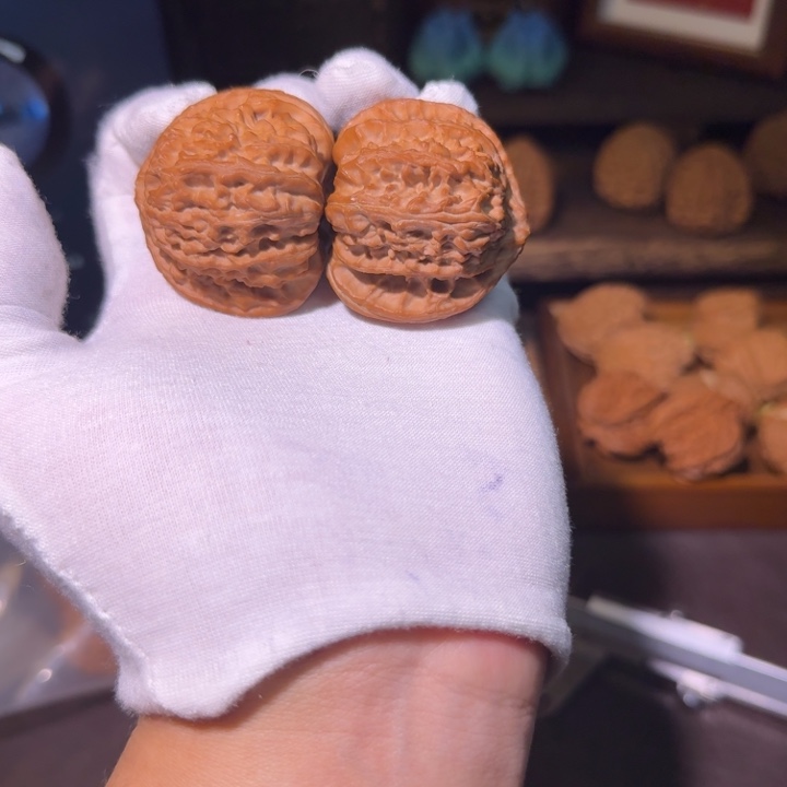 吊坠文玩核桃全品43三角白头货（小黑疤）