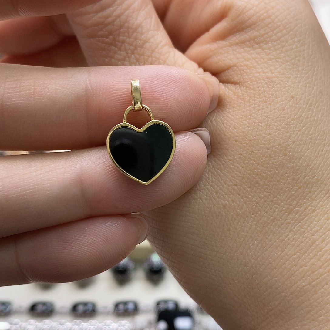 翡翠18K金镶嵌颈饰墨翠