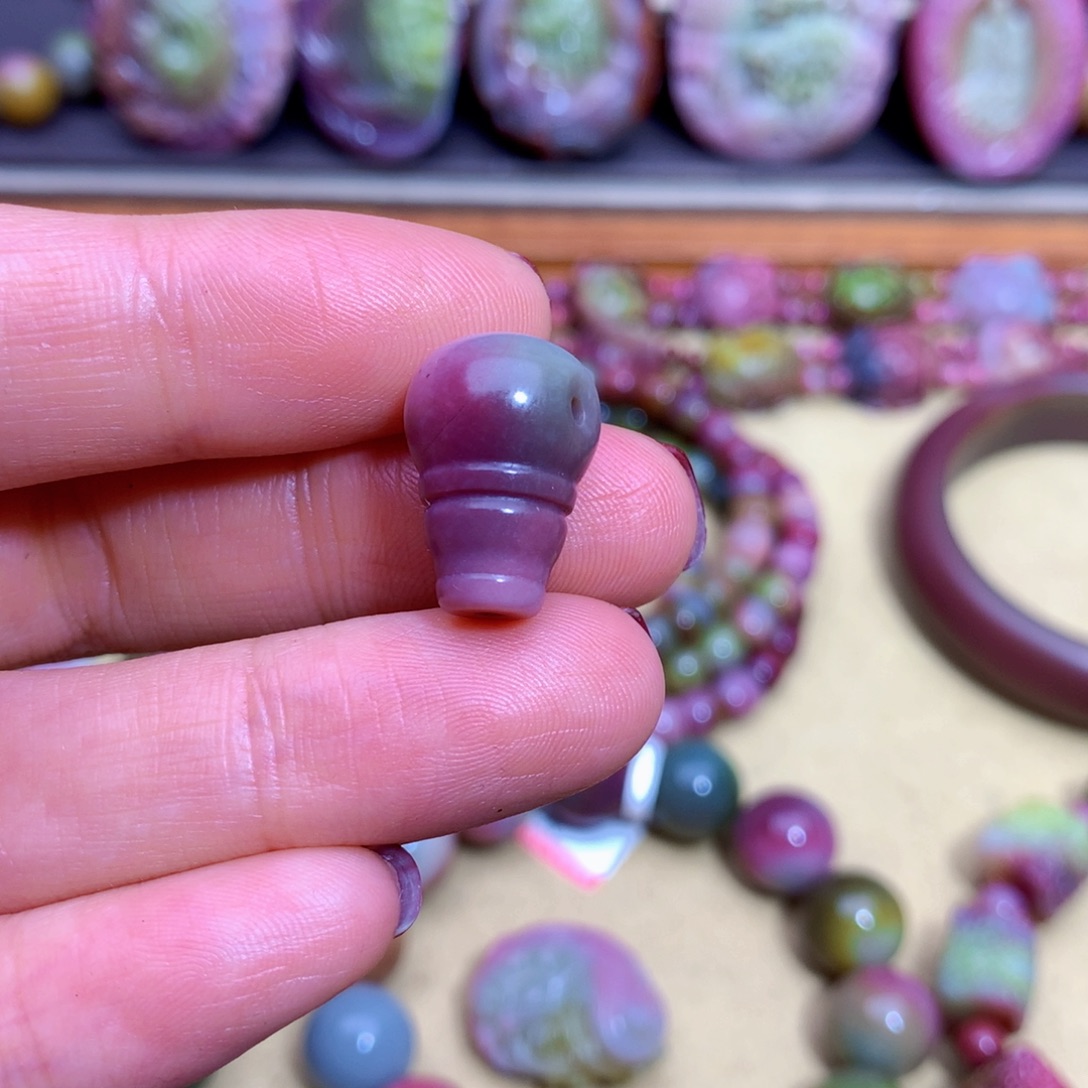 玛瑙未镶嵌挂件盐源