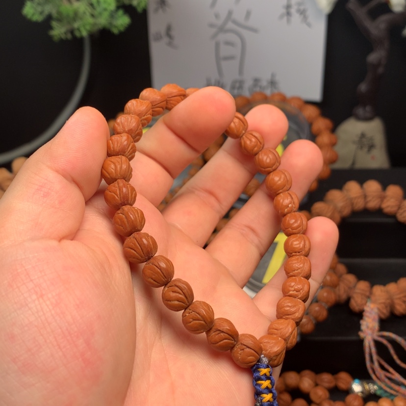 【闪购商品】桃核手串南**海10玉龙脊双圈