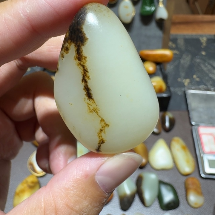 颈饰未镶嵌和田玉