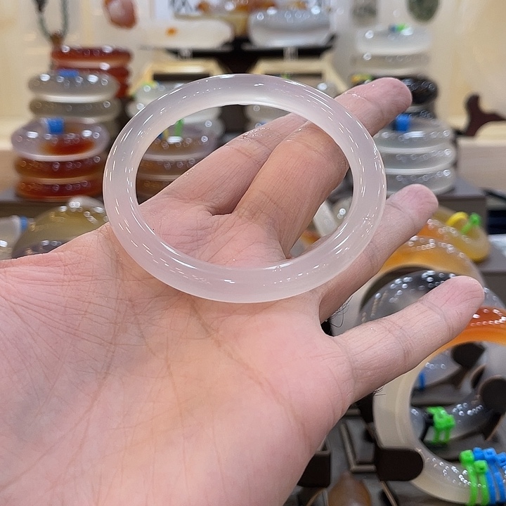 玛瑙/玉髓未镶嵌手镯