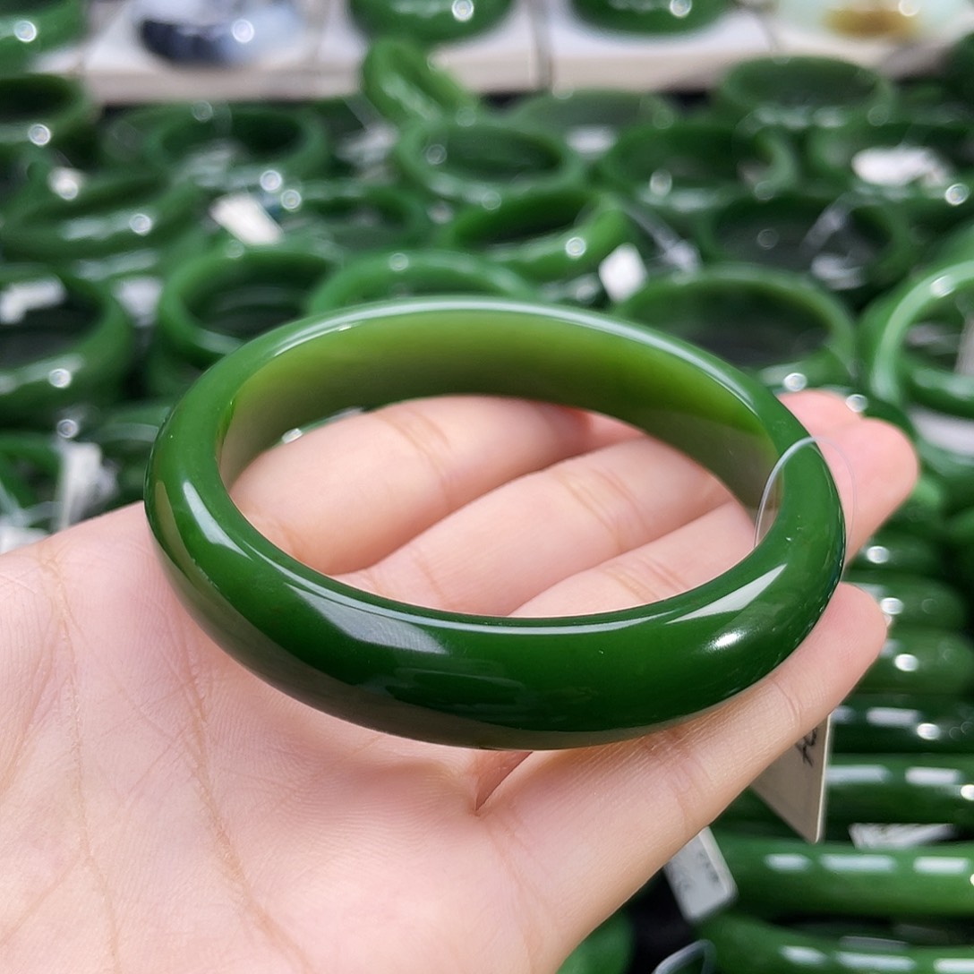 未镶嵌手镯和田玉（碧玉）