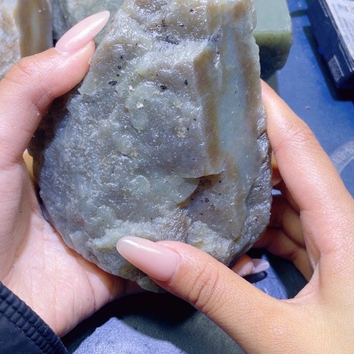 和田玉未镶嵌珠宝半成品