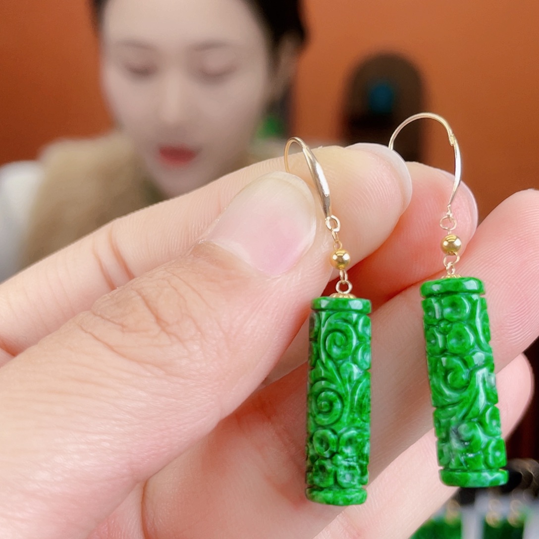 翡翠18K金镶嵌耳饰