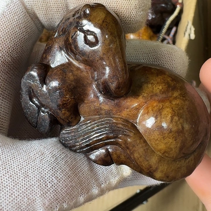 和田玉未镶嵌挂件