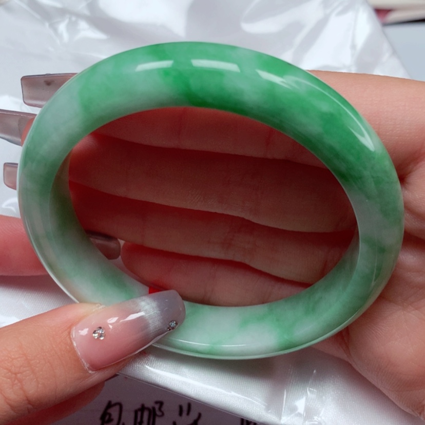 【闪购商品】翡翠手镯未镶嵌57圈满绿飘花