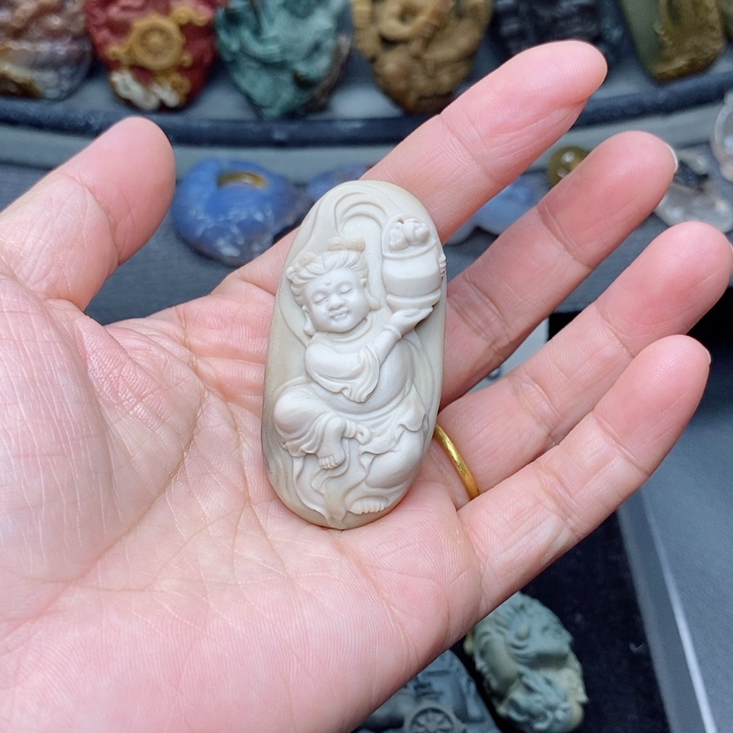 【闪购商品】定制石英质玉吊坠未镶嵌