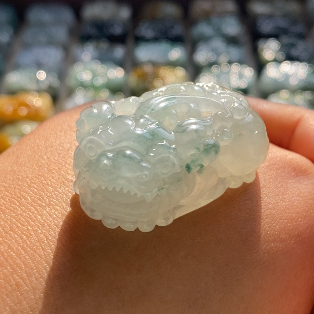 翡翠未镶嵌颈饰天然翡翠貔貅吊坠