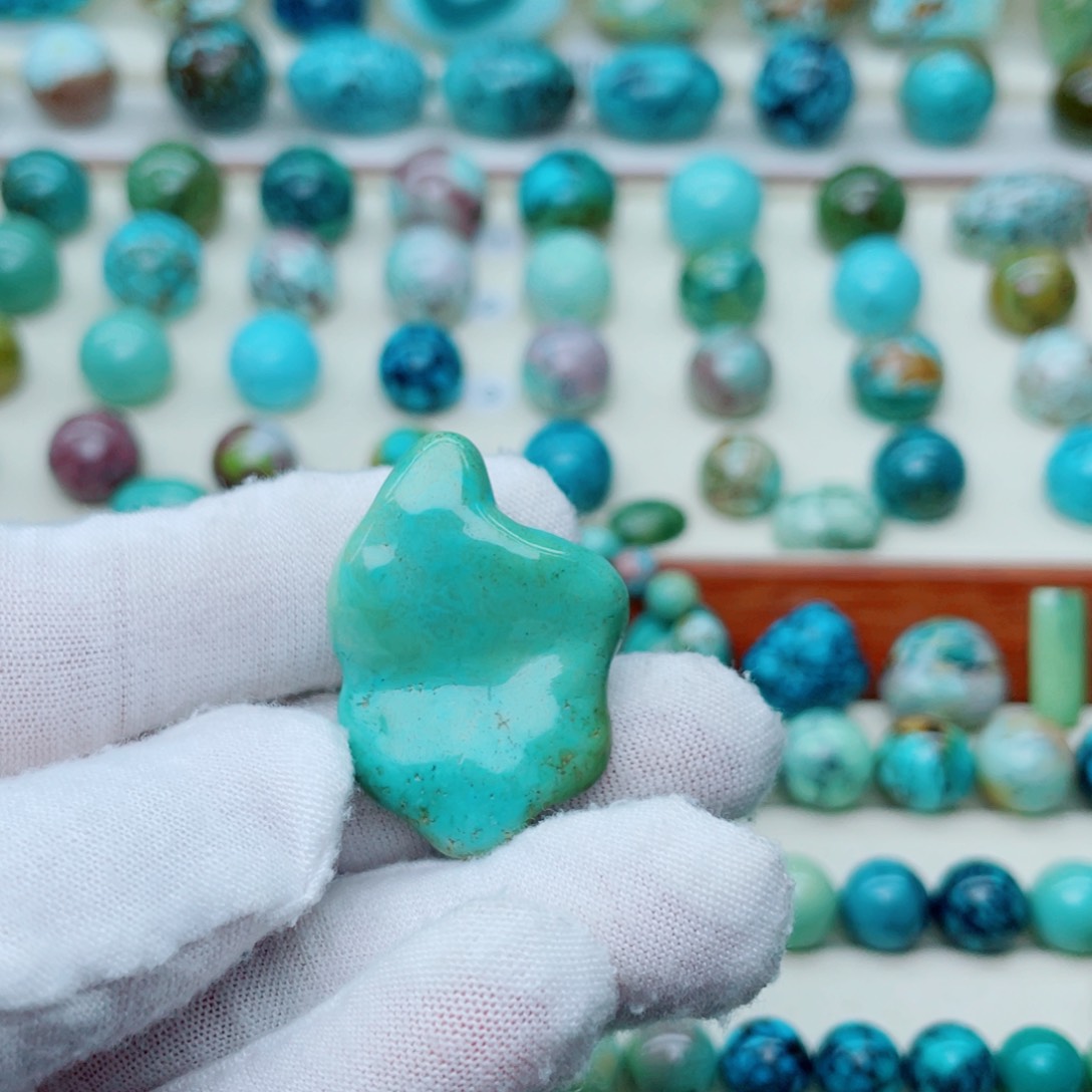 未镶嵌绿松石珠宝奇石