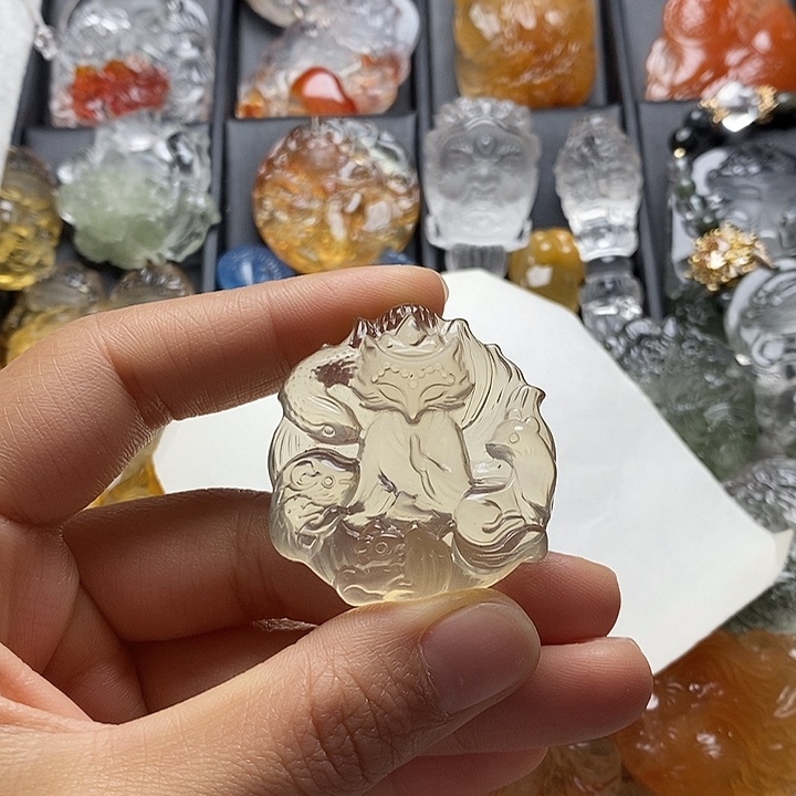 月***的颈饰水晶未镶嵌水晶吊坠