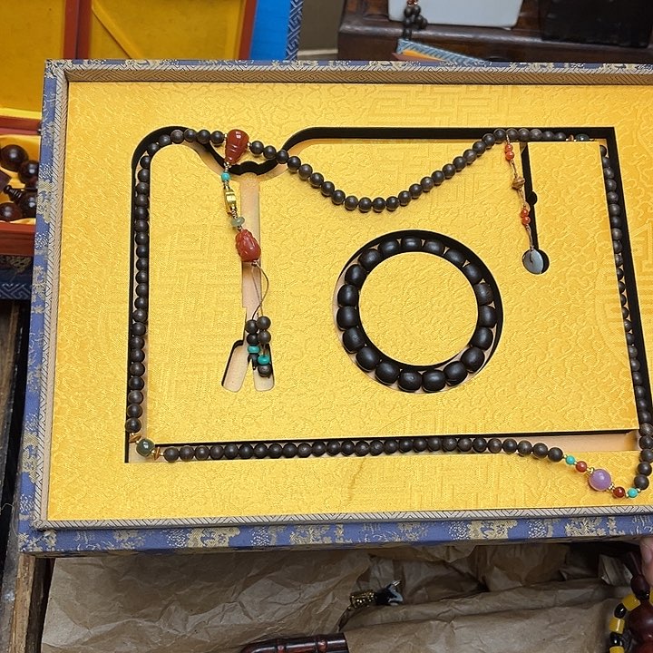 大叶紫檀（黑酸枝木类）