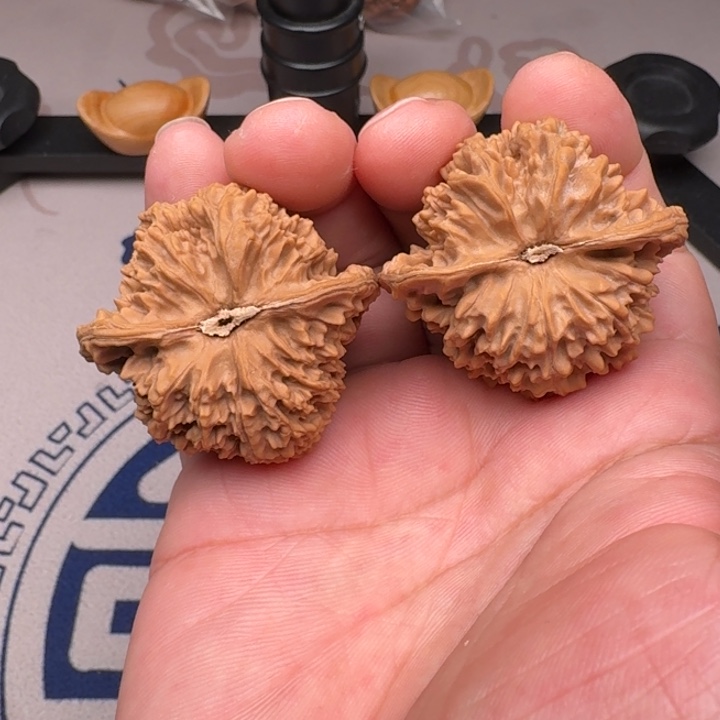 桃核把件山地满天星42+尺4