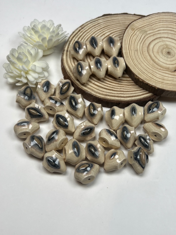 鲨鱼背蓝眼三通配饰专拍链接