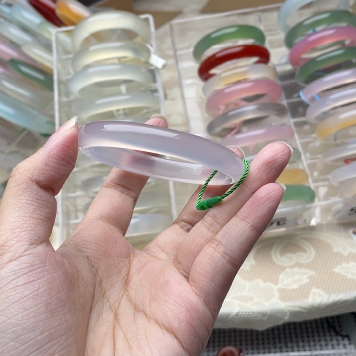 玛瑙/玉髓未镶嵌手镯55圈口