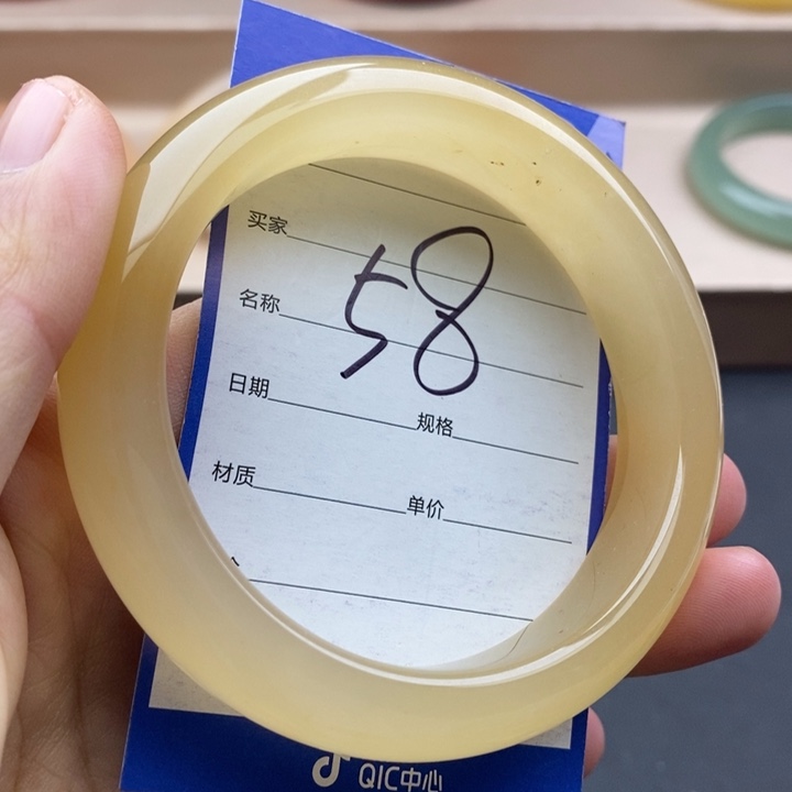 石英质玉未镶嵌手镯
