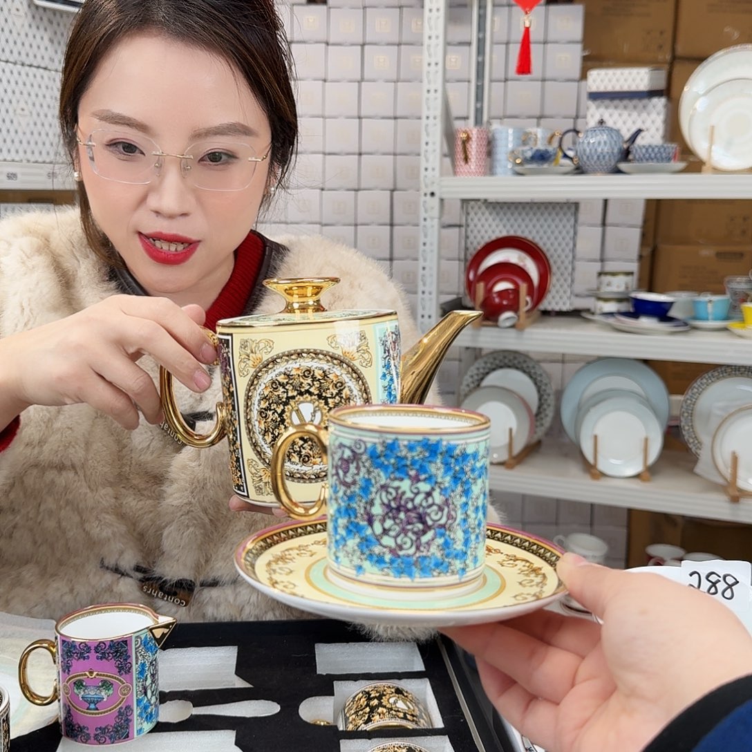 骨瓷一壶4杯碟糖罐一个+奶罐一个外贸尾单微