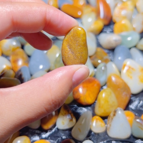 和田玉（子料）未镶嵌颈饰8.2克