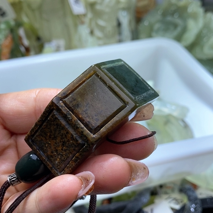 岫玉岫玉手牌未镶嵌