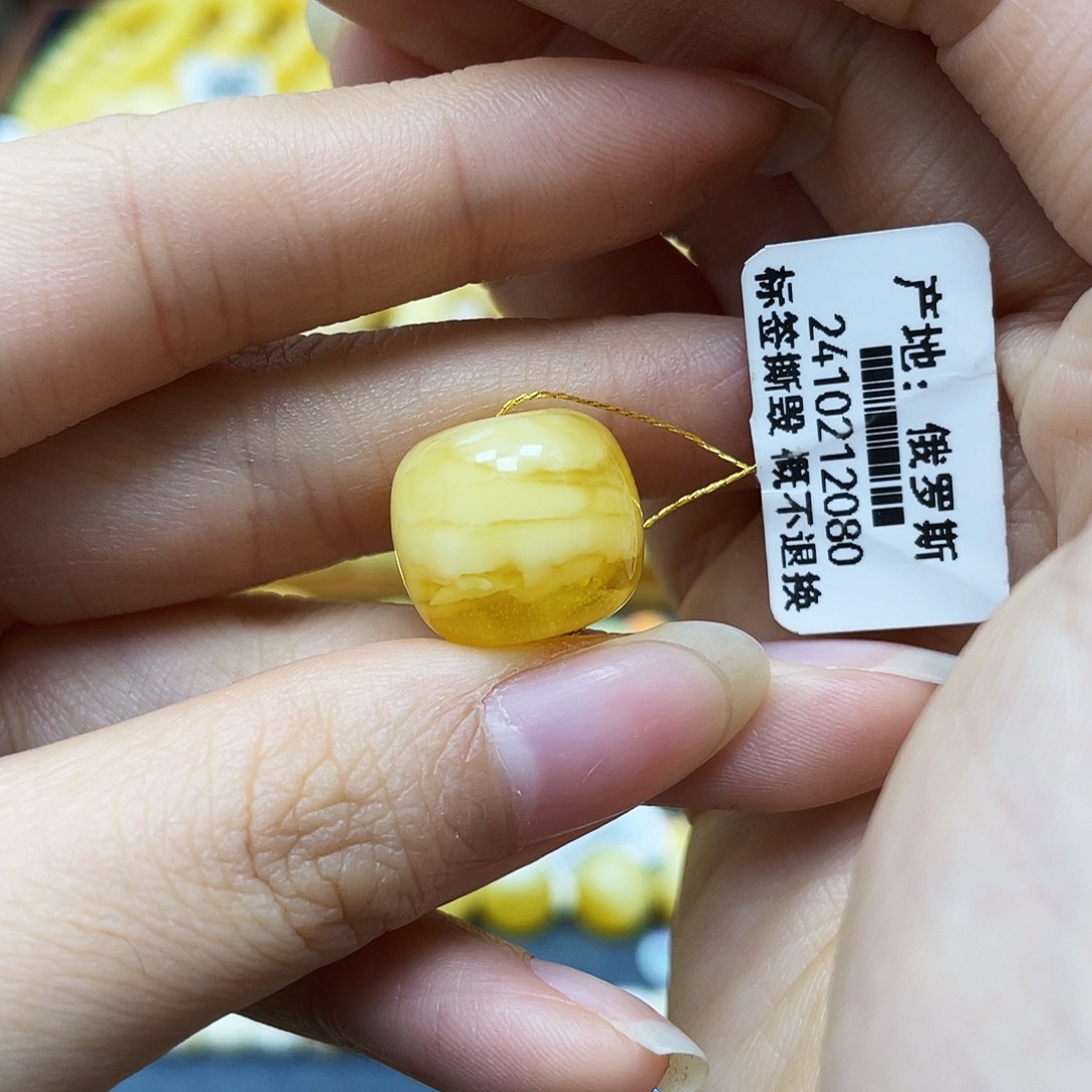 蜜蜡裸石未镶嵌老型15.4✖️13.9mm金沙