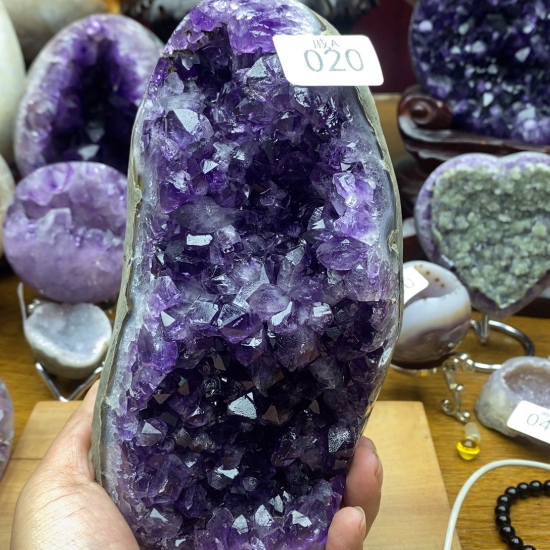 水晶未镶嵌大型摆件（非配饰）