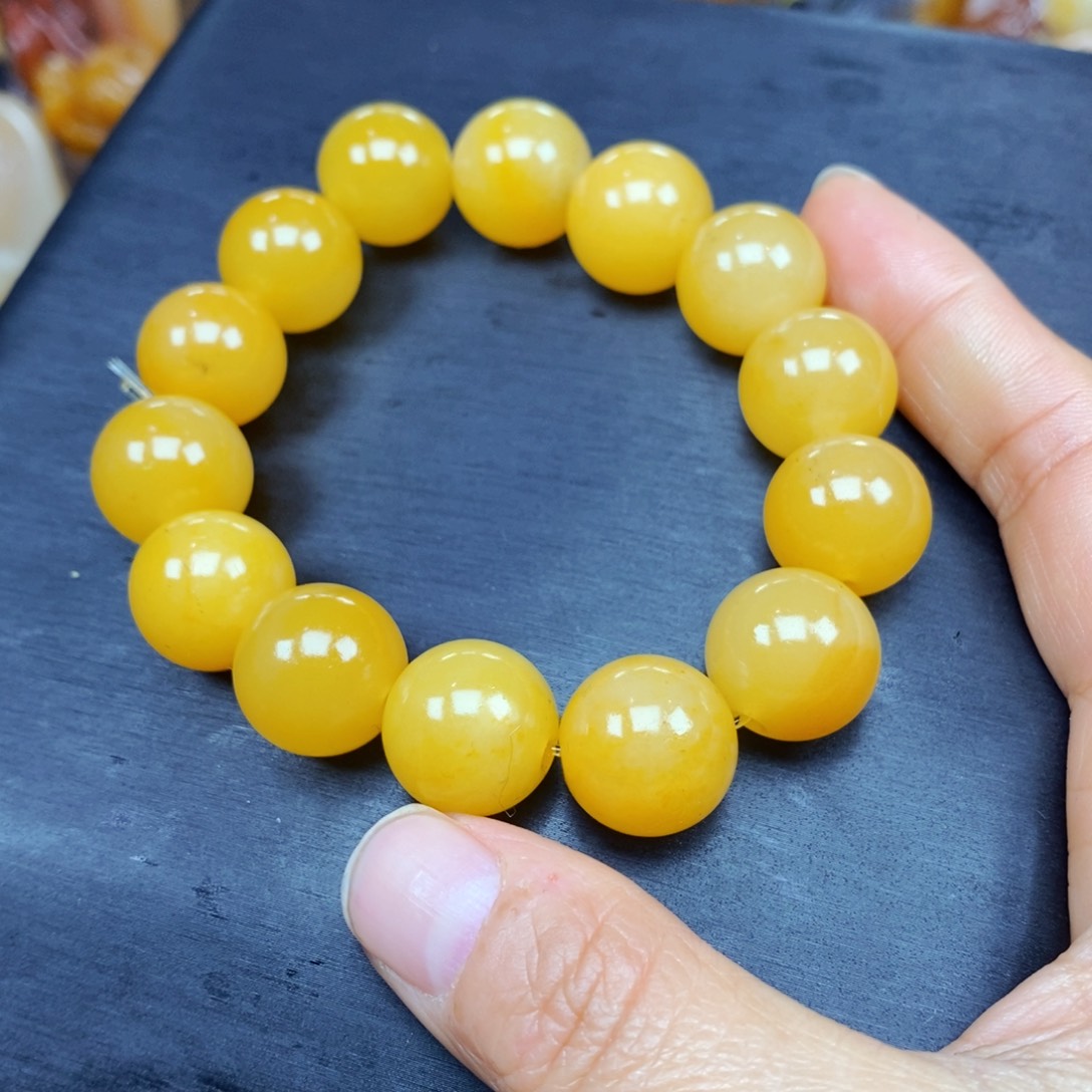 石英质玉（黄龙玉）颈饰未镶嵌