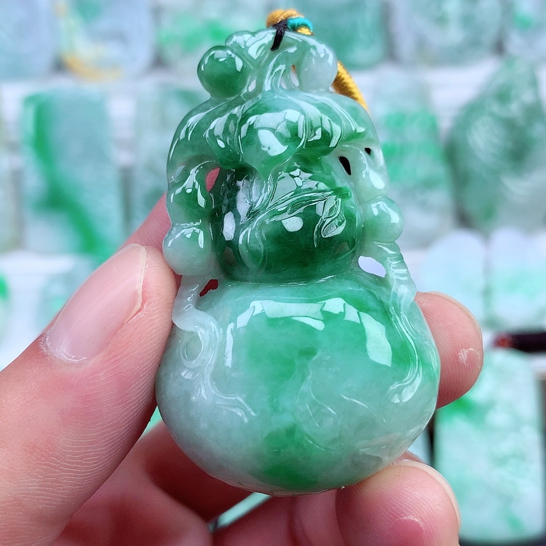 翡翠未镶嵌颈饰翡翠吊坠
