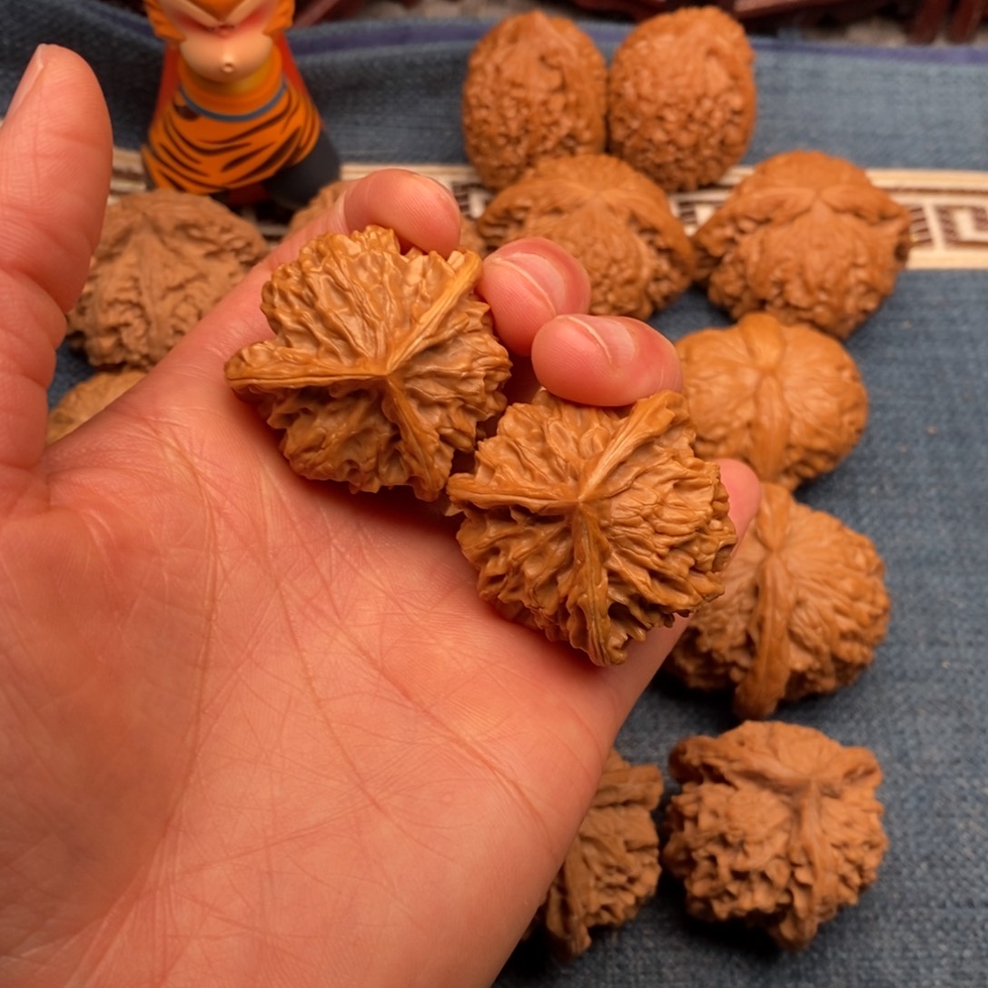 文玩核桃把件37正奔