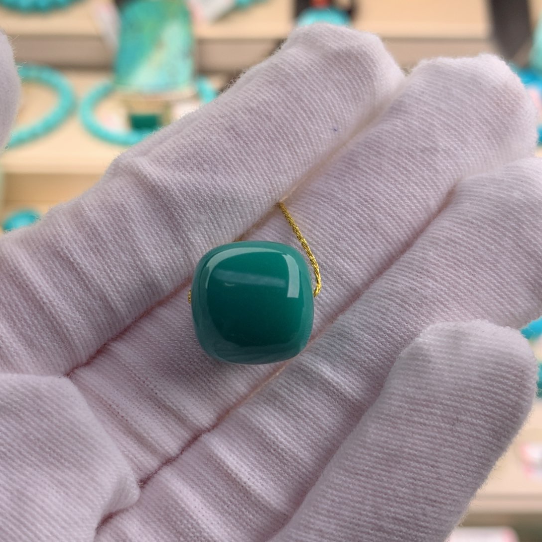 绿松石珠宝奇石未镶嵌14.1*13.8mm