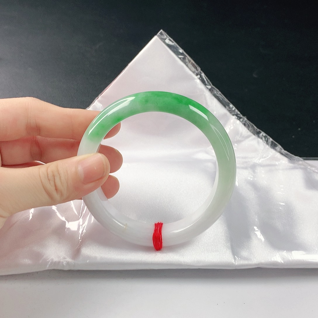 翡翠手镯未镶嵌翡翠304