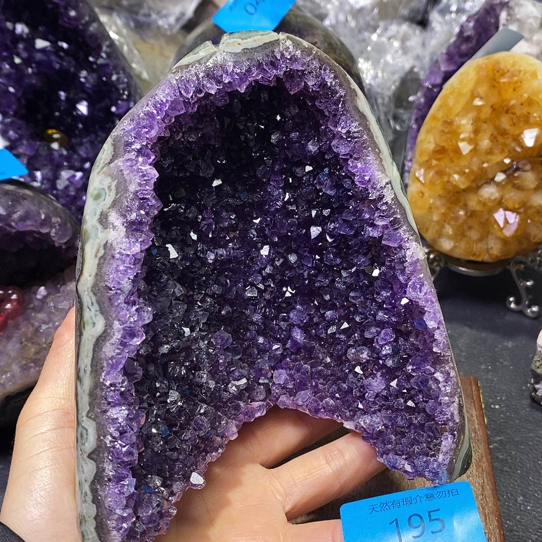 水晶大型摆件（非配饰）未镶嵌