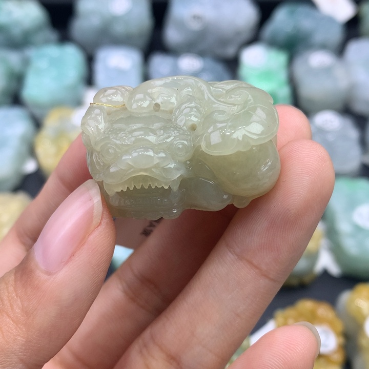 翡翠颈饰未镶嵌天然缅甸翡翠